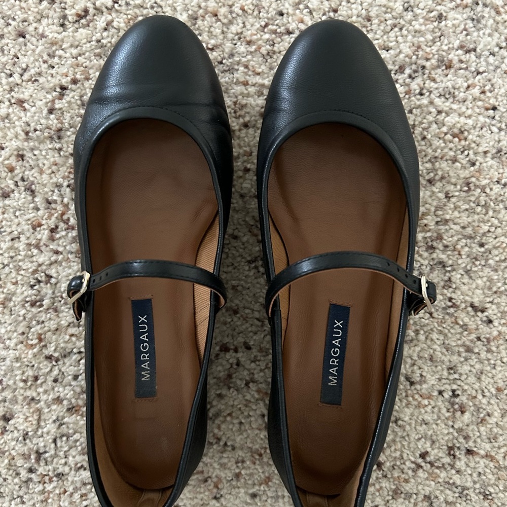 Ballet flats